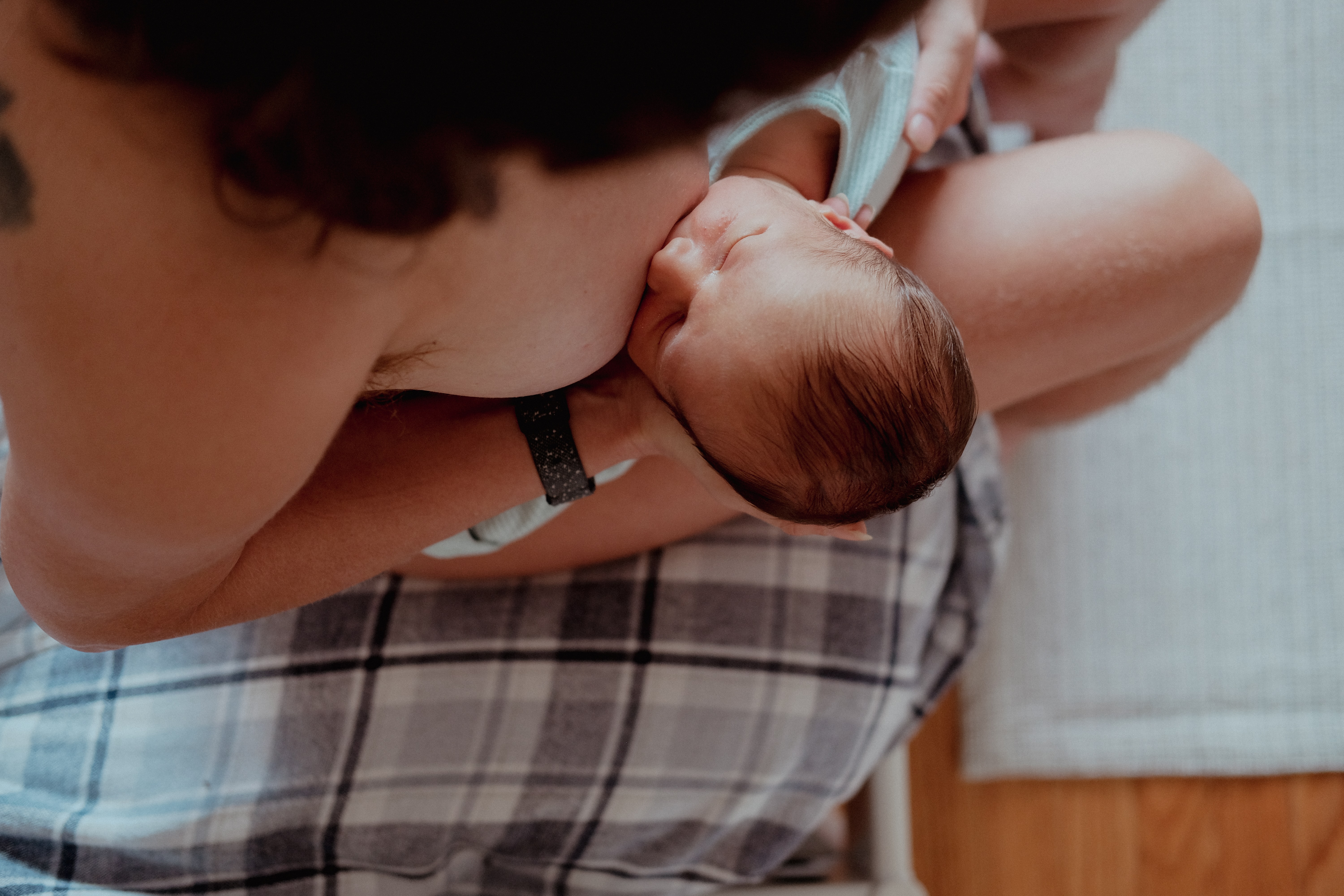 https://www.mustela.com.au/sites/refacto_australie/files/2022-07/breastfeeding-baby-png.jpg