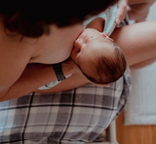 https://www.mustela.com.au/sites/refacto_australie/files/styles/article_hero/public/2022-07/breastfeeding-baby-png.jpg?itok=ZfRxlIHb